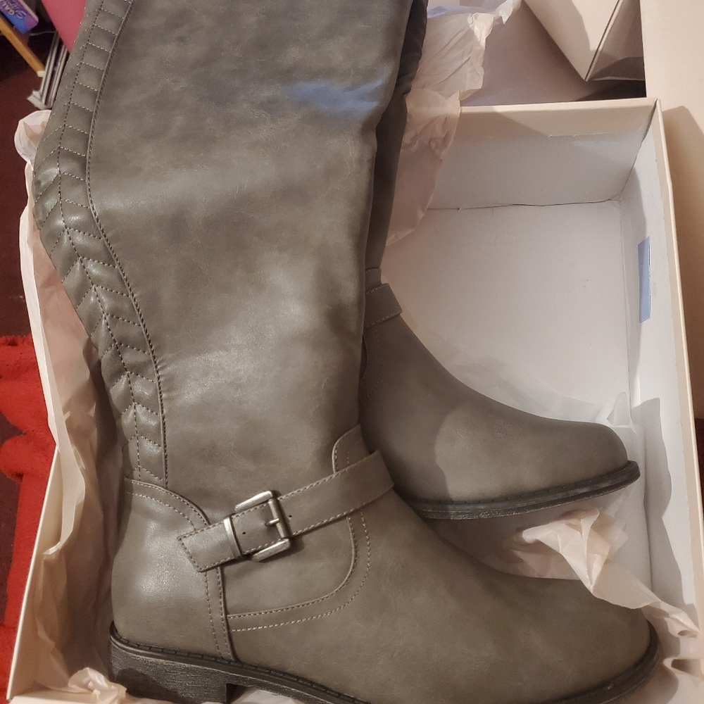Women's Tall Gray Sweater Boots